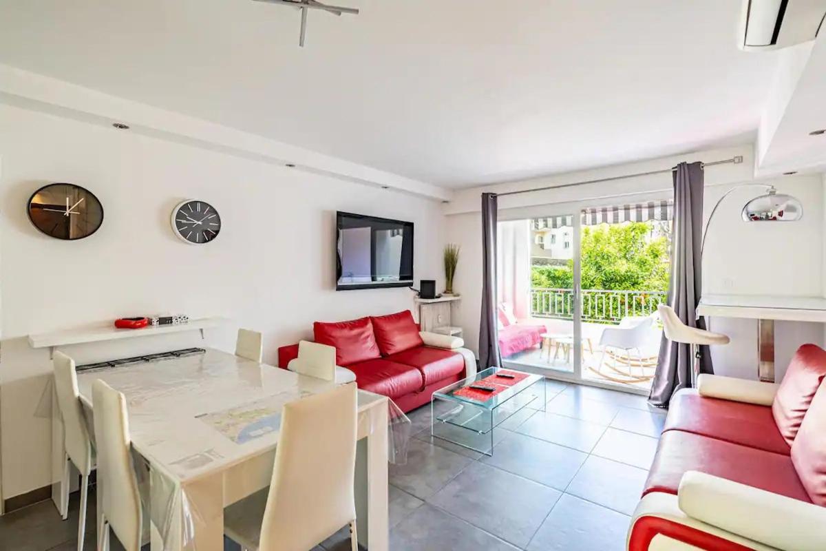 SAS MEREDITH location appartements CANNES centre-ville Extérieur photo