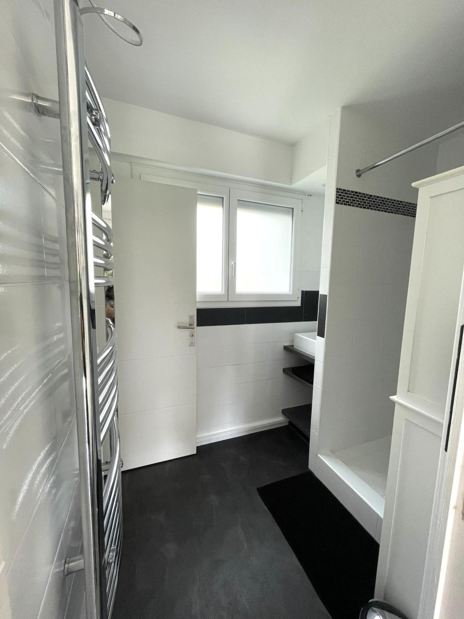 SAS MEREDITH location appartements CANNES centre-ville Extérieur photo