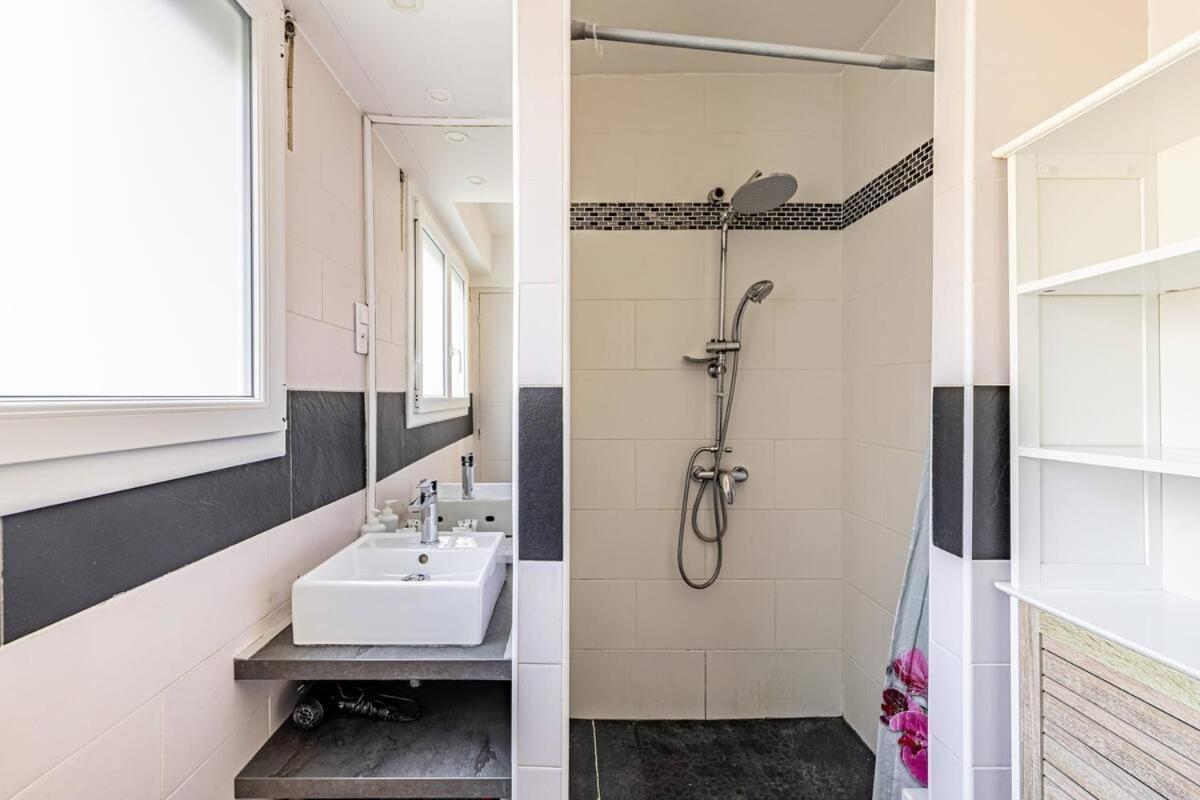 SAS MEREDITH location appartements CANNES centre-ville Extérieur photo